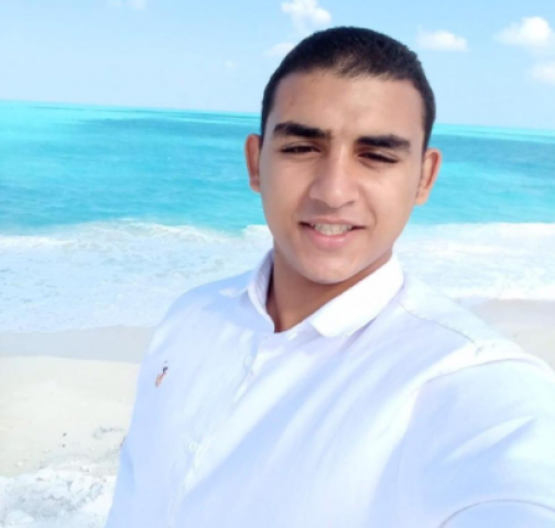 الاعب يوسف ابو حشيش
