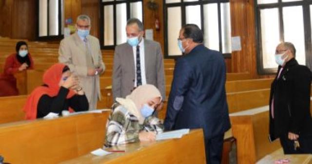 امتحانات الفصل الدراسي الأول