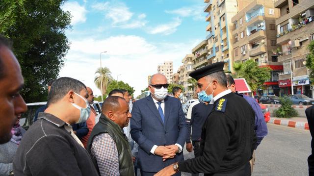 محافظ قنا