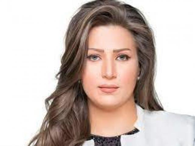  الإعلامية إيمان عز الدين،