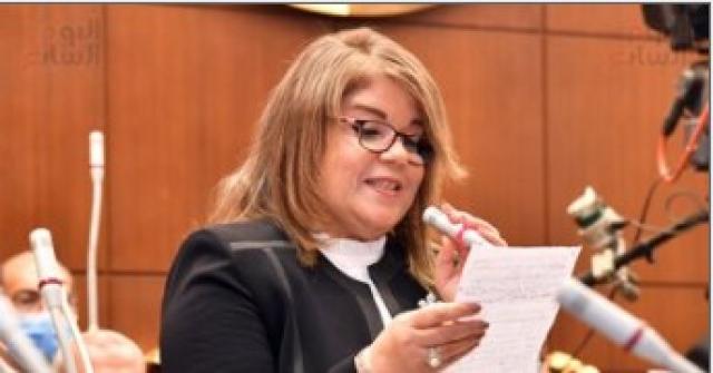 فيبى فوزى  وكيلة مجلس الشيوخ