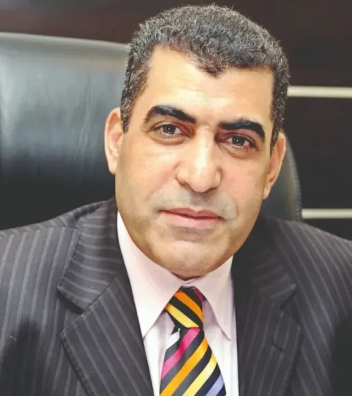 الكاتب الصحفى طه خليفة