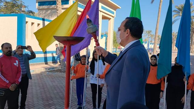 محافظ شمال سيناء يوقد شعلة تصفيات أولمبياد المحافظات الحدودية