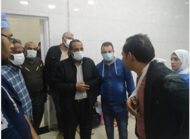 السكرتير العام يتفقد مستشفي السويس العام لمتابعة حالة المصابين 