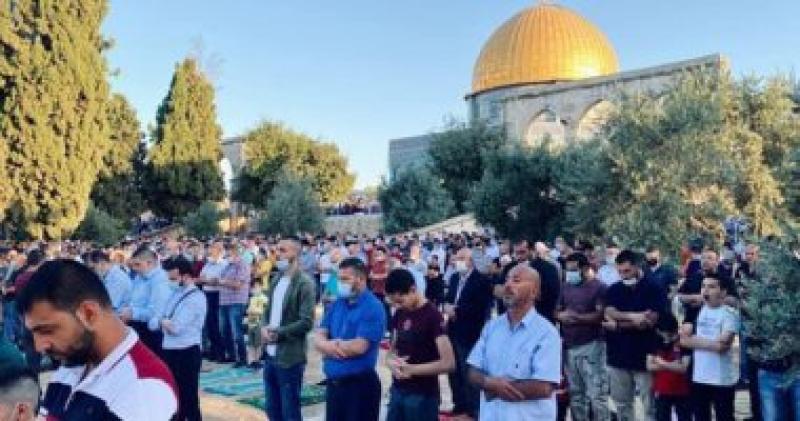 صلاة الجمعة في رحاب الأقصى