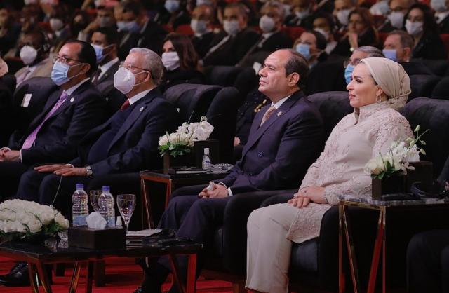 الرئيس السيسي يفتتح النسخة الثالثة من مسرح شباب العالم