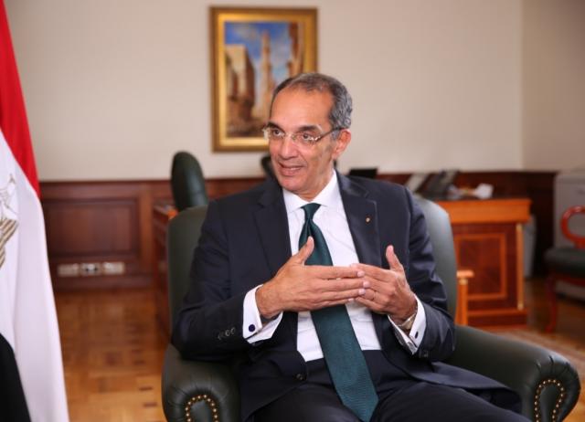 وزير الاتصالات
