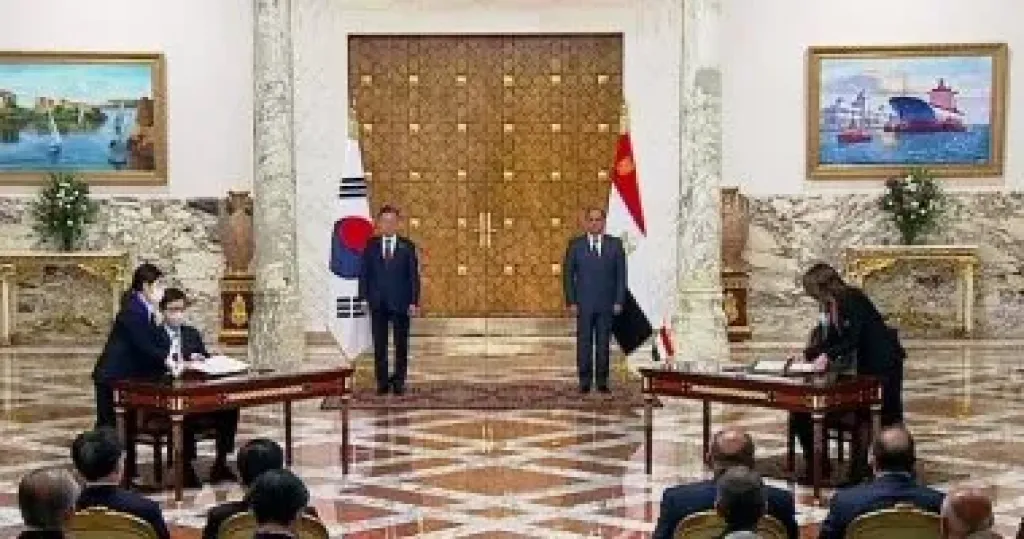 الرئيس السيسي ونظيره الكورى الجنوبى