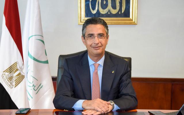 الدكتور شريف فاروق