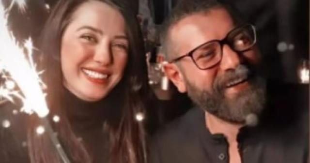   عمرو يوسف وكندة علوش
