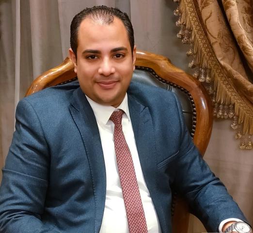 الكاتب الصحفي حازم العبيدي 