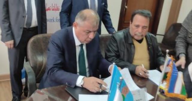 اتحاد العمال يوقع بروتوكول تعاون مع نظيره الأوزباكستانى
