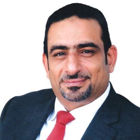 النائب طارق حسانين