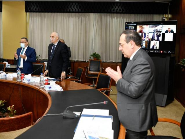وزير البترول 