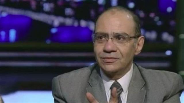 الدكتور حسام حسني