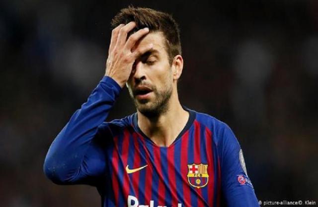 جيرارد بيكيه لاعب برشلونة