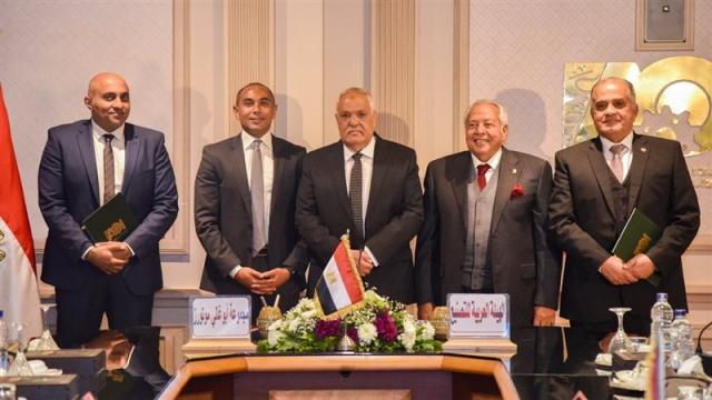 توقيع بروتوكول التعاون بين العربية للتصنيع ومجموعة أبوغالى