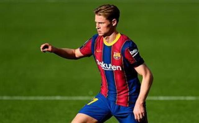الهولندي فرينكي دي يونج لاعب برشلونة
