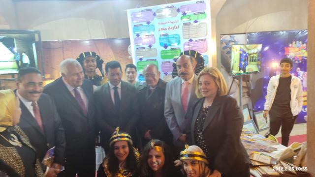 وزير الشباب ومحافظو أسوان والوادى الجديد و مطروح 
