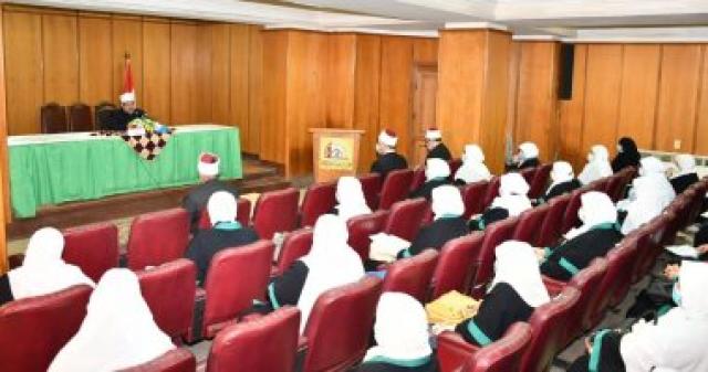 وزير الأوقاف خلال لقاء الواعظات