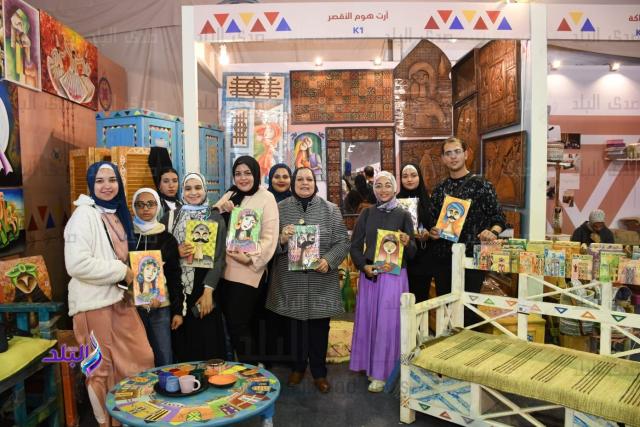 زيارة جامعة عين شمس لمعرض ديارنا للحرف اليدوية