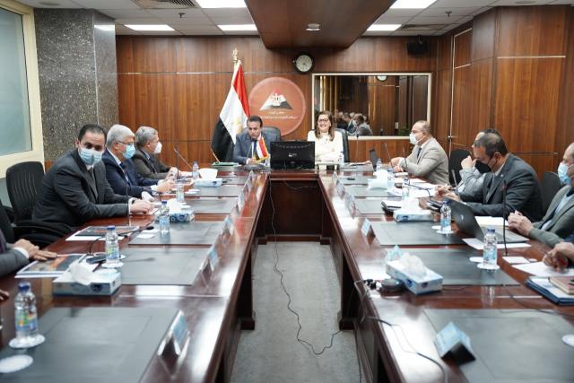 خلال الاجتماع
