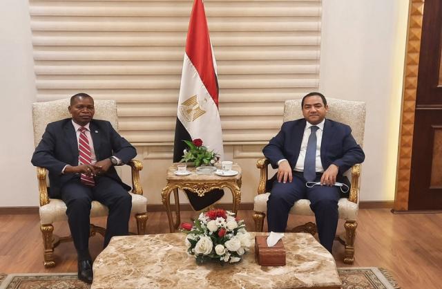 الدكتور صالح الشيخ رئيس الجهاز المركزي للتنظيم والإدارة ووزير الخدمة العامة وتنمية الموارد البشرية