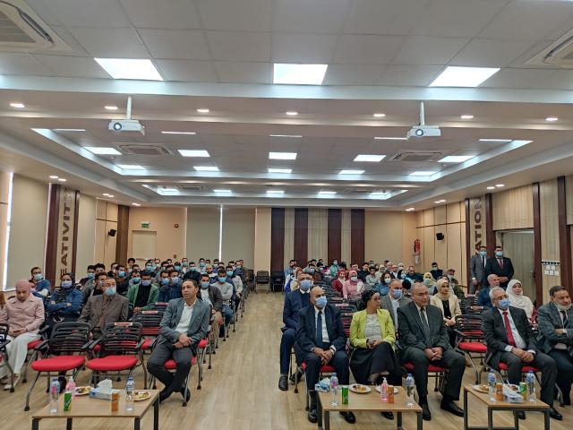  وفد وزارة الاتصالات لمراكز إبداع مصر الرقمية للجامعات