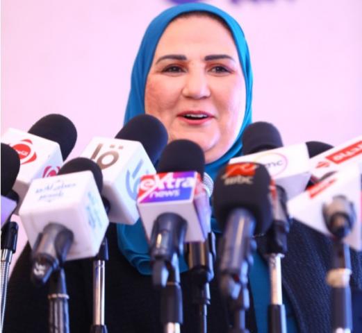 الدكتورة نيفين القباج 