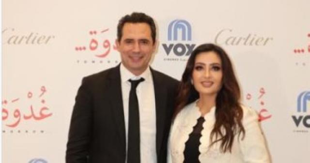  لطيفة وظافر عابدين