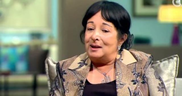   سميرة عبد العزيز 