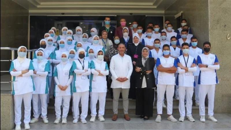 طلاب معاهد الفنية للتمريض