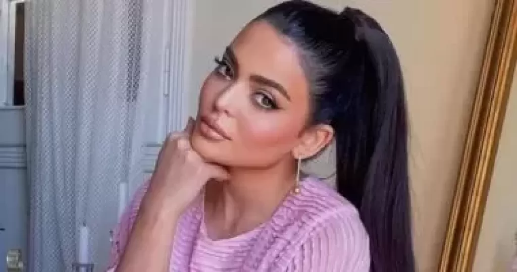 أسماء جلال