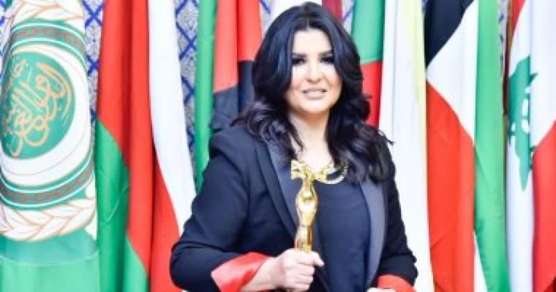منى الشاذلى