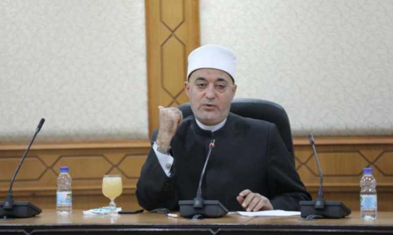 الدكتور نظير عيّاد