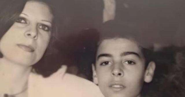 المايسترو نادر عباسى ووالدته