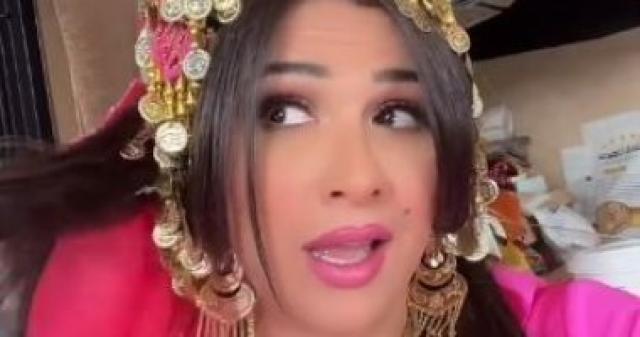 الفنانه ياسمين عبد العزيز 