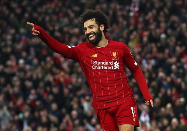 محمد صلاح نجم منتخب مصر وليفربول الإنجليزي