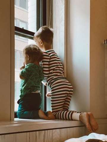 شقيقان.. صورة تعبيرية