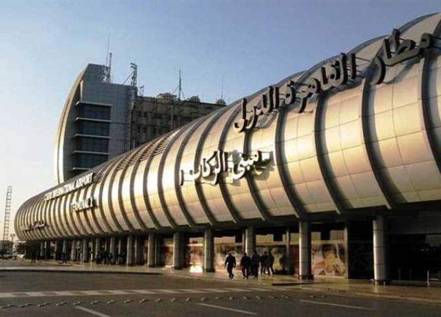 مطار القاهرة