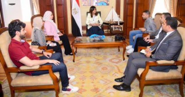 وزيرة الهجرة تستقبل الشباب المصريين بأوكرانيا