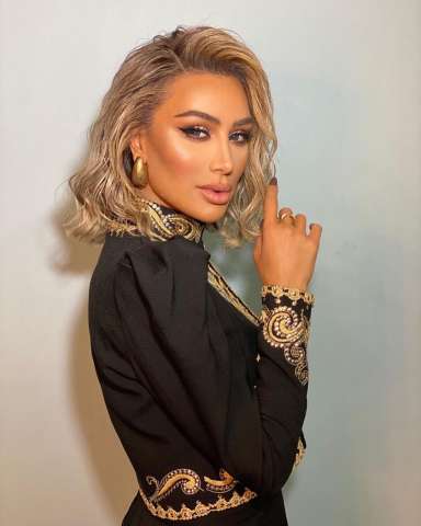 الفنانة مايا دياب 