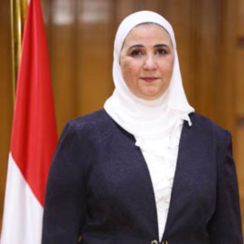 الدكتورة نيفين القباج
