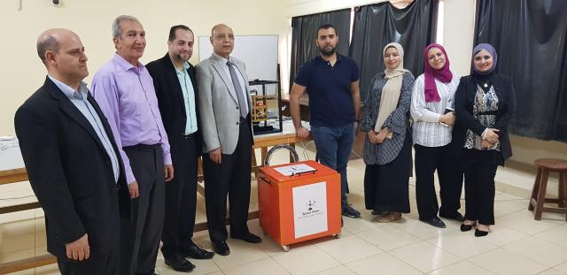 خلال فاعليات تركيب القمر الصناعي التعليمي 