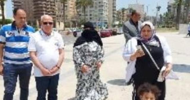محافظ بورسعيد يتفقد ساحة الشهداء