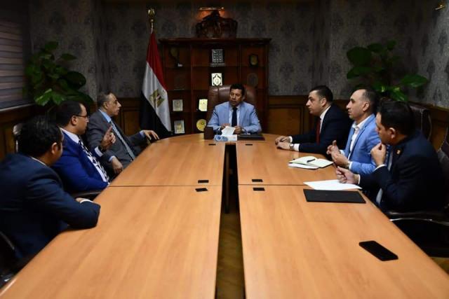 اجتماع وزير الشباب