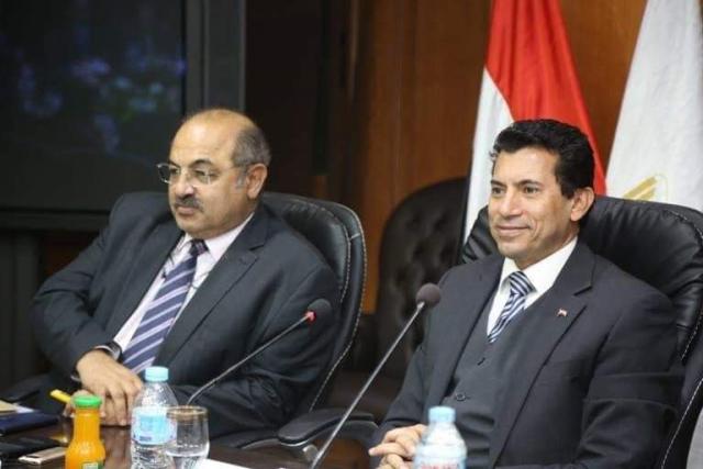 الدكتور أشرف صبحي والمهندس هشام حطب