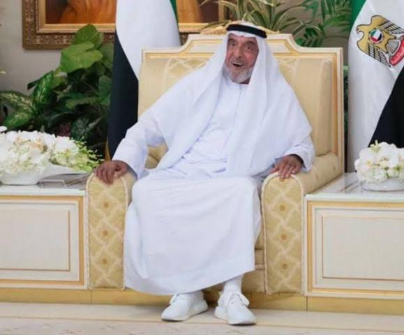 الشيخ خليفه بن زايد آل نهيان 