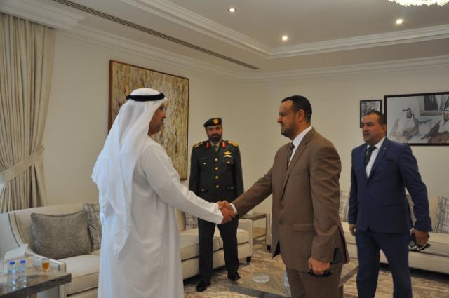 الجالية المصرية بالكويت تقدم واجب العزاء في  وفاة الشيخ خليفة بن زايد 