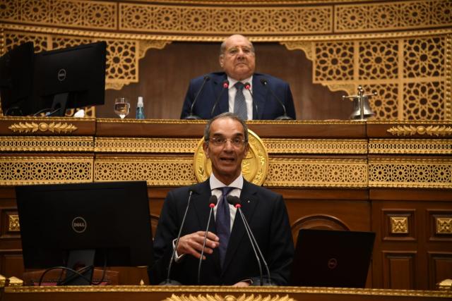 الدكتور عمرو طلعت وزير الاتصالات في كلمته بمجلس الشيوخ